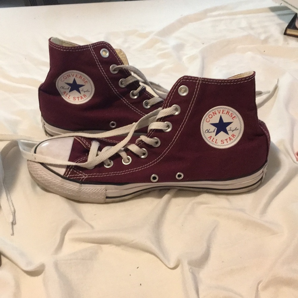 Women’s Maroon hi top converse
